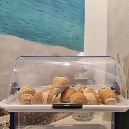 Acqua Azzurra Bed & Breakfast *