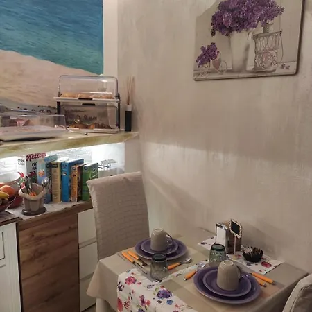 Acqua Azzurra לינה וארוחת בוקר 3*